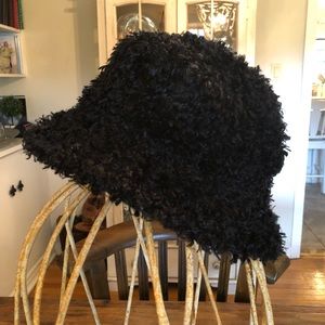 Ladies Black bucket hat